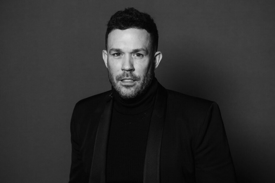 Empower your voice, share your story, make a difference. Embrace your inner power with Ryan Zofay's public speaking online course to impact the world. Your voice matters - let it be heard.